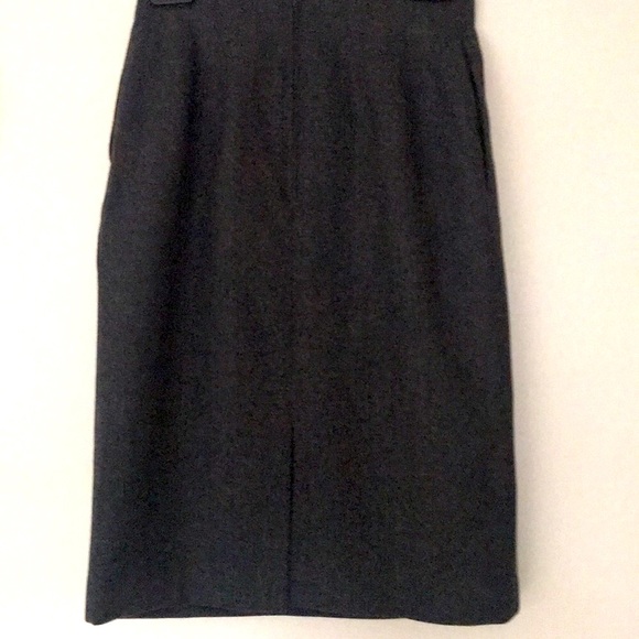 Design assets gray wool skirt size 4 - Picture 3 of 5